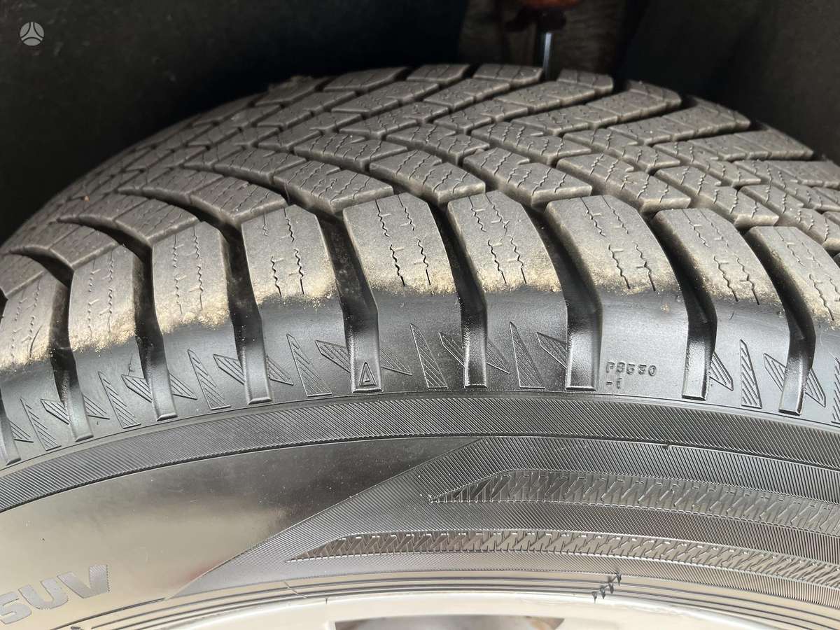 Audi Q5, 2.0 l., off-road / crossover