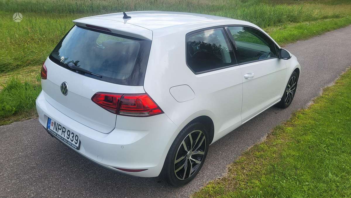 Volkswagen Golf - 3