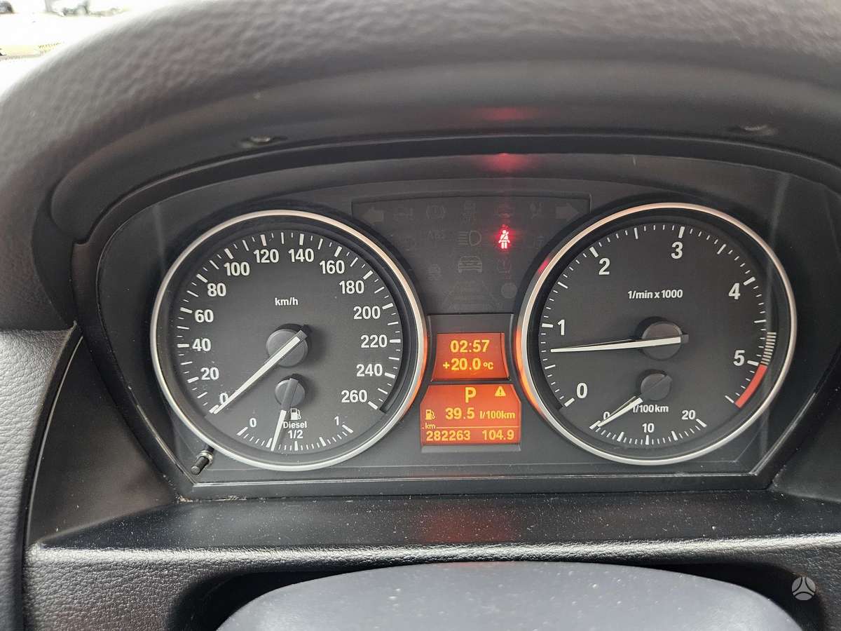 BMW X1, 2.0 l., off-road / crossover