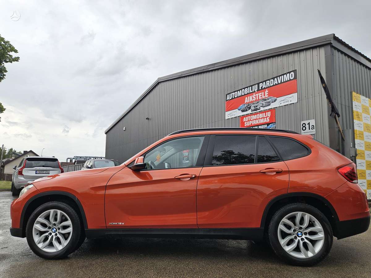 BMW X1, 2.0 l., off-road / crossover