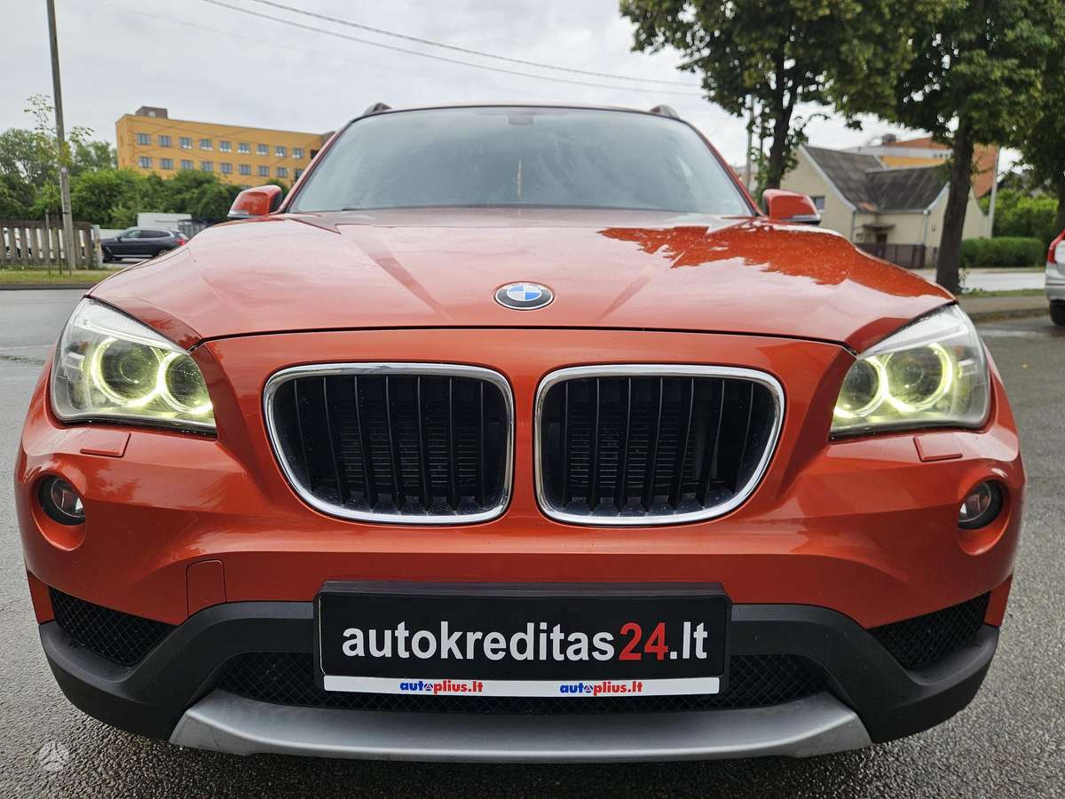 BMW X1, 2.0 l., off-road / crossover