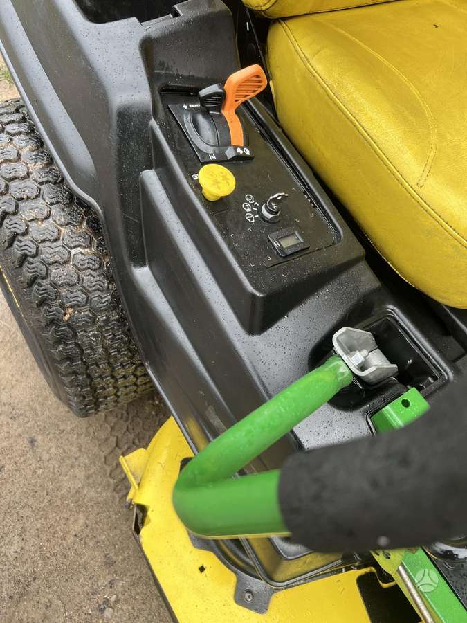John Deere Z540R, sodo traktoriai