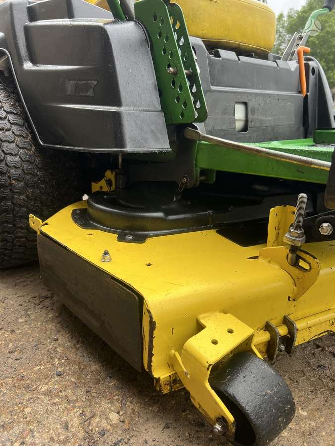 John Deere Z540R, sodo traktoriai