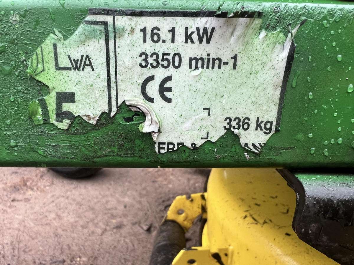 John Deere Z540R, sodo traktoriai