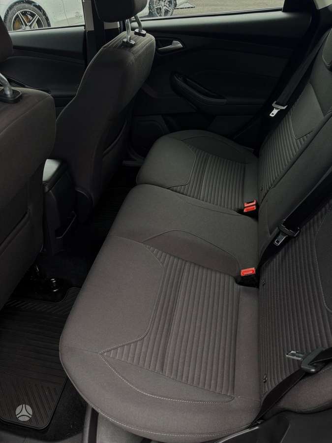 Ford Focus, 1.0 l., hatchback