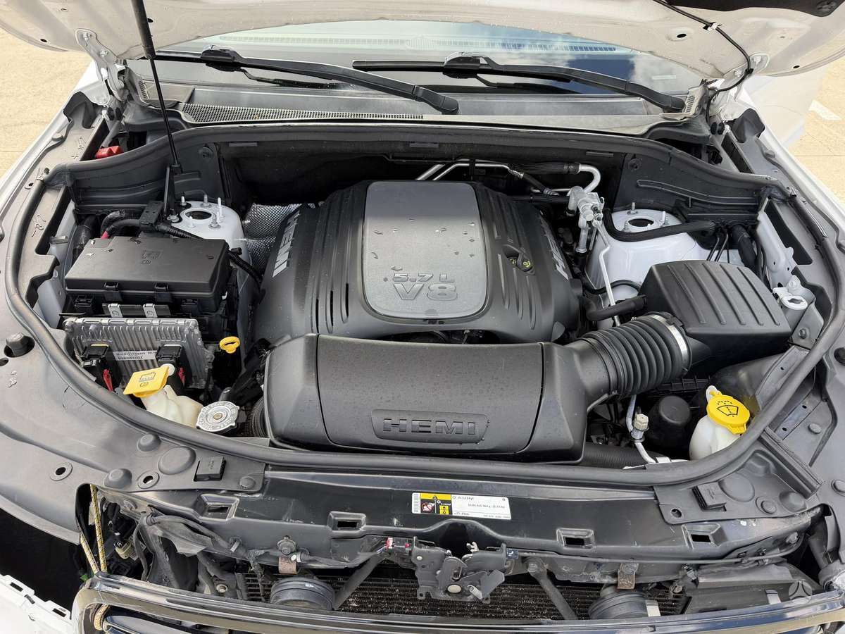 Dodge Durango, 5.7 l., off-road / crossover
