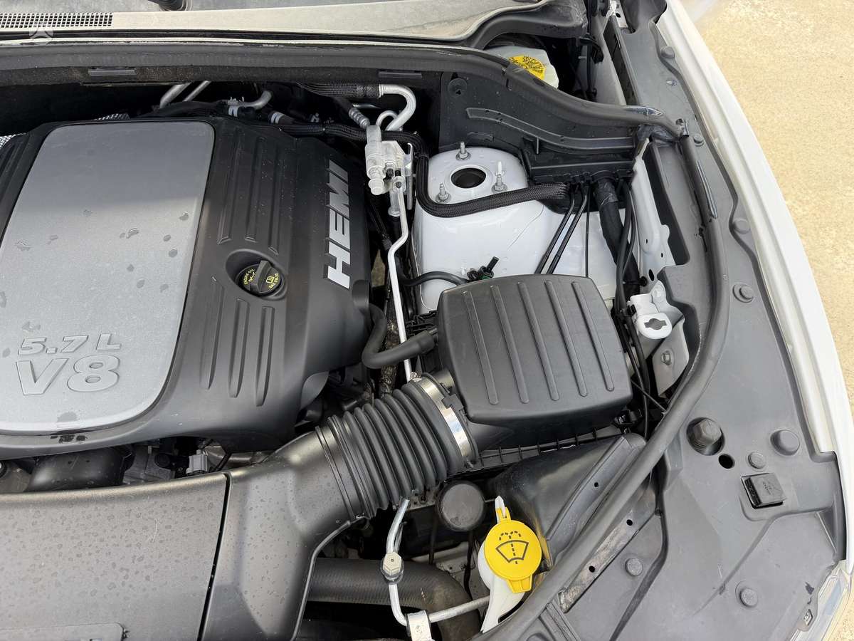 Dodge Durango, 5.7 l., off-road / crossover