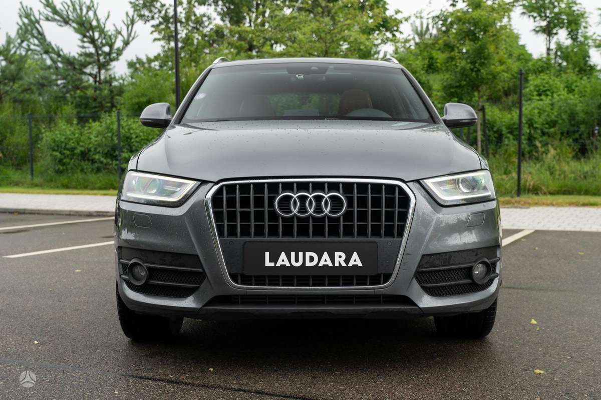 Audi Q3, 2.0 l., Внедорожник / Кроссовер