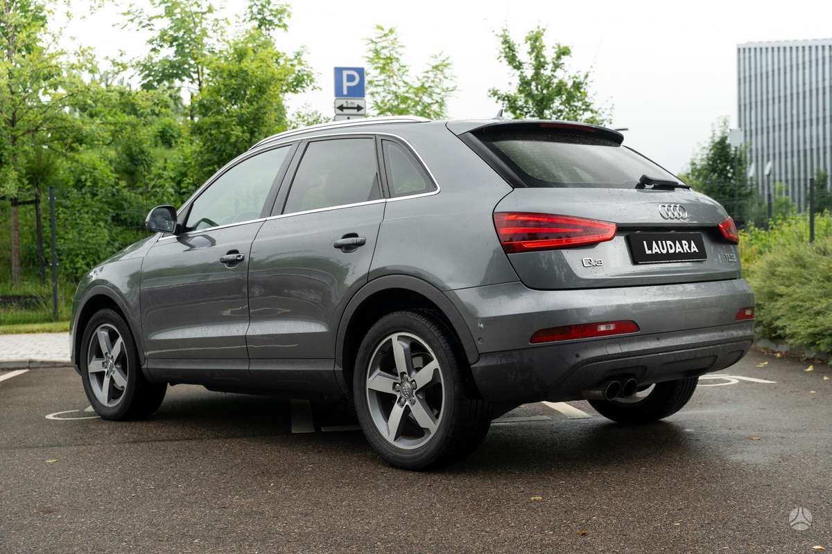 Audi Q3, 2.0 l., Внедорожник / Кроссовер