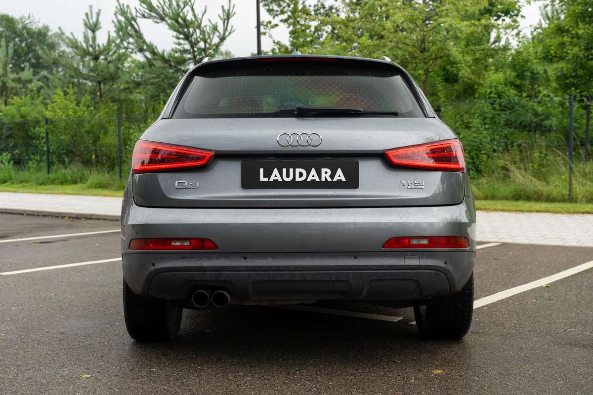 Audi Q3, 2.0 l., Внедорожник / Кроссовер