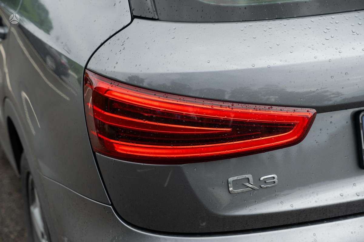 Audi Q3, 2.0 l., Внедорожник / Кроссовер