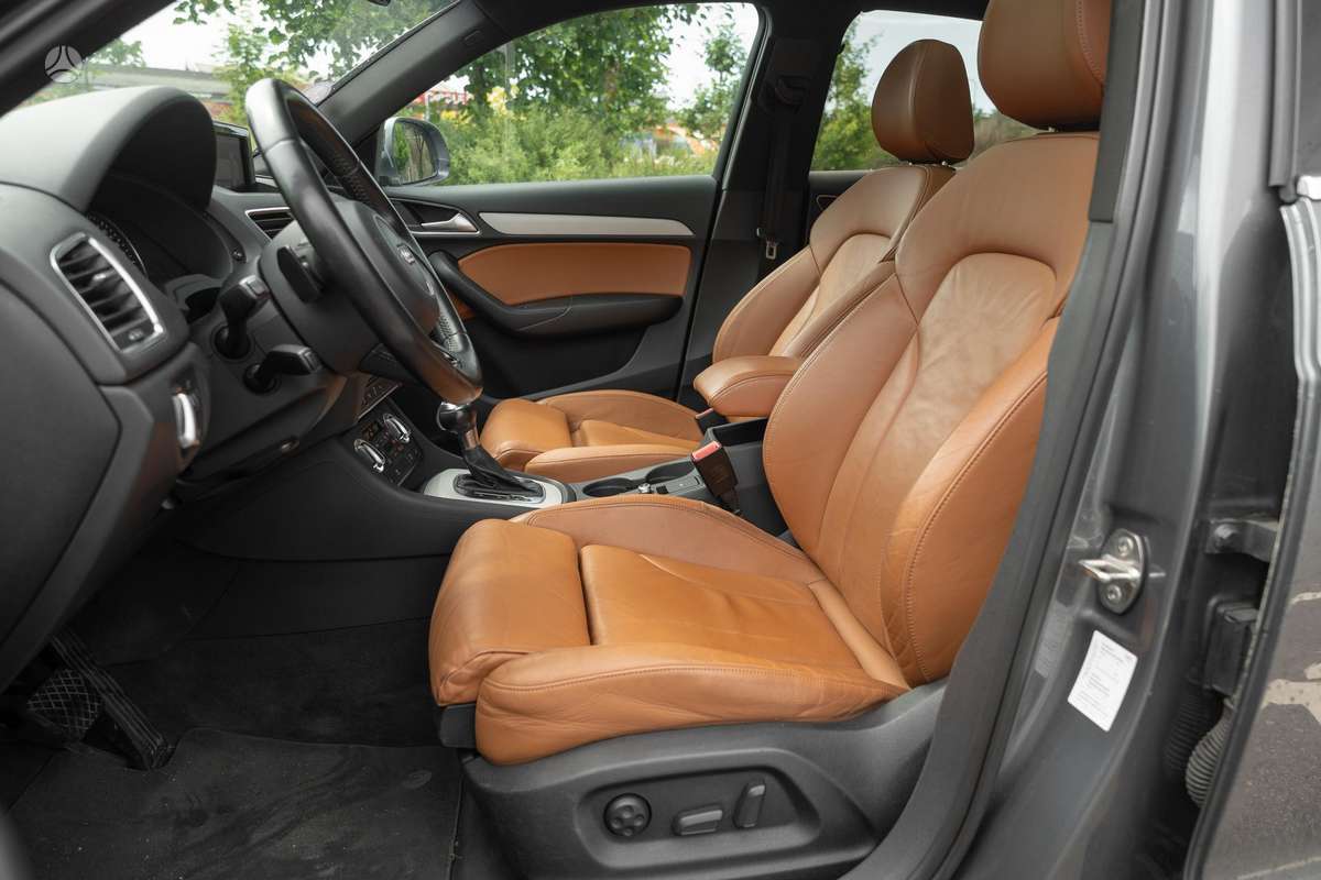 Audi Q3, 2.0 l., Внедорожник / Кроссовер