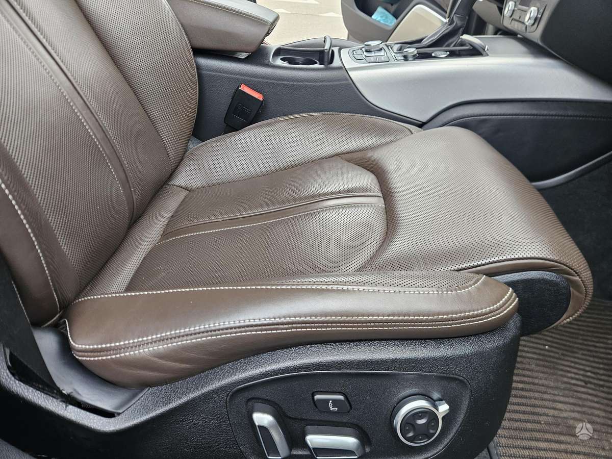 Audi A6 allroad, 3.0 l., wagon