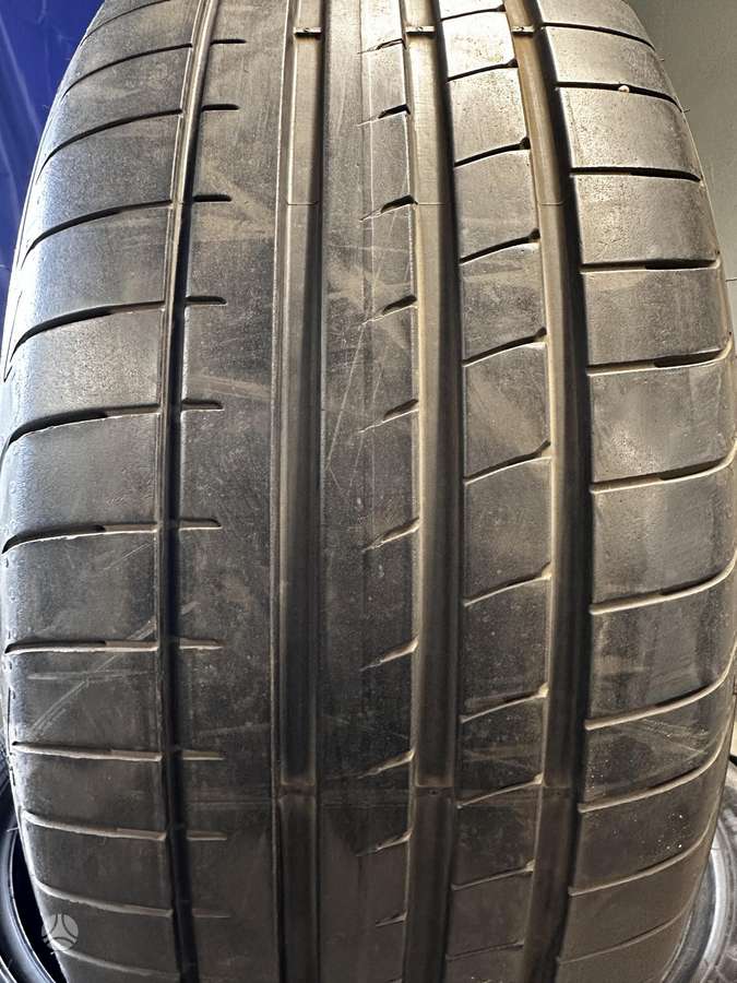 Goodyear, vasarinės 265/40 R21