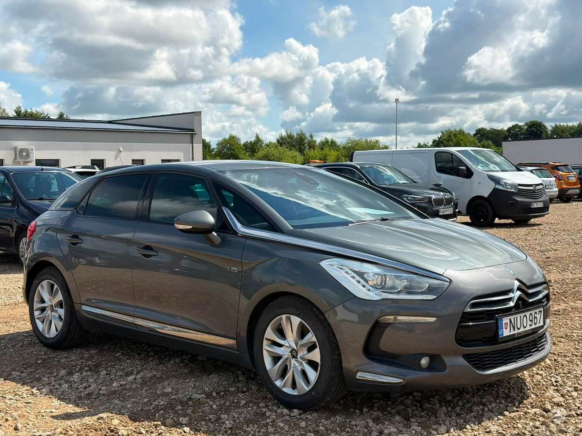 Citroen DS5, 2.0 l., hatchback
