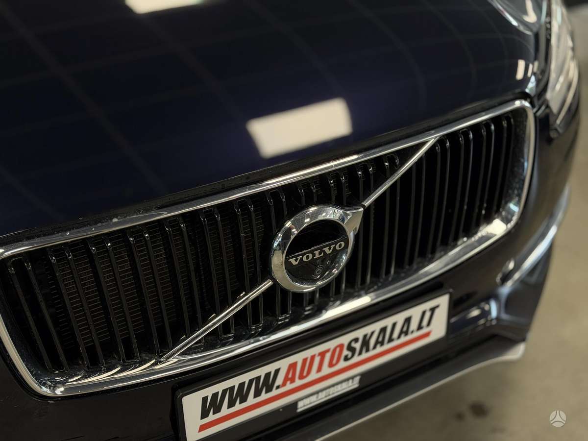 Volvo XC90, 2.0 l., off-road / crossover