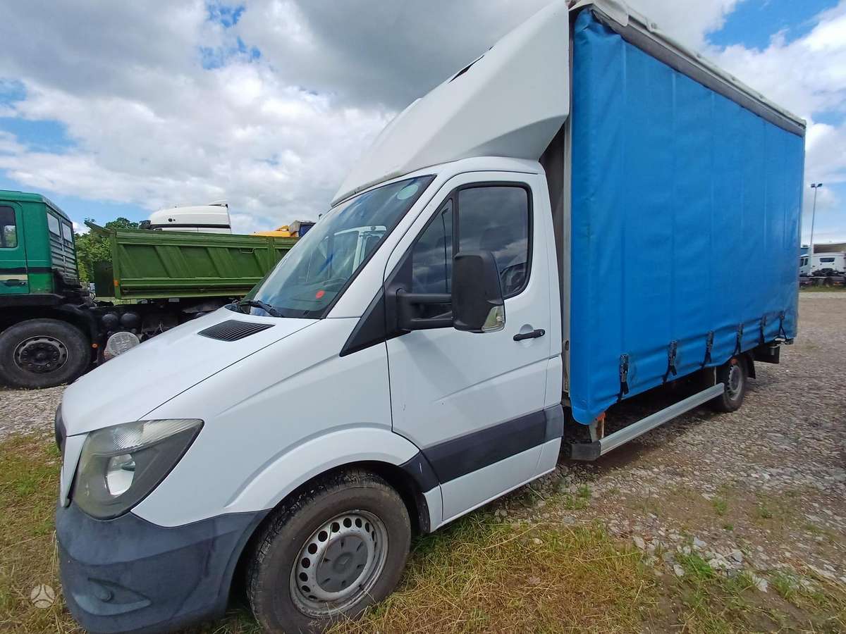 Mercedes-Benz Sprinter, cargo van
