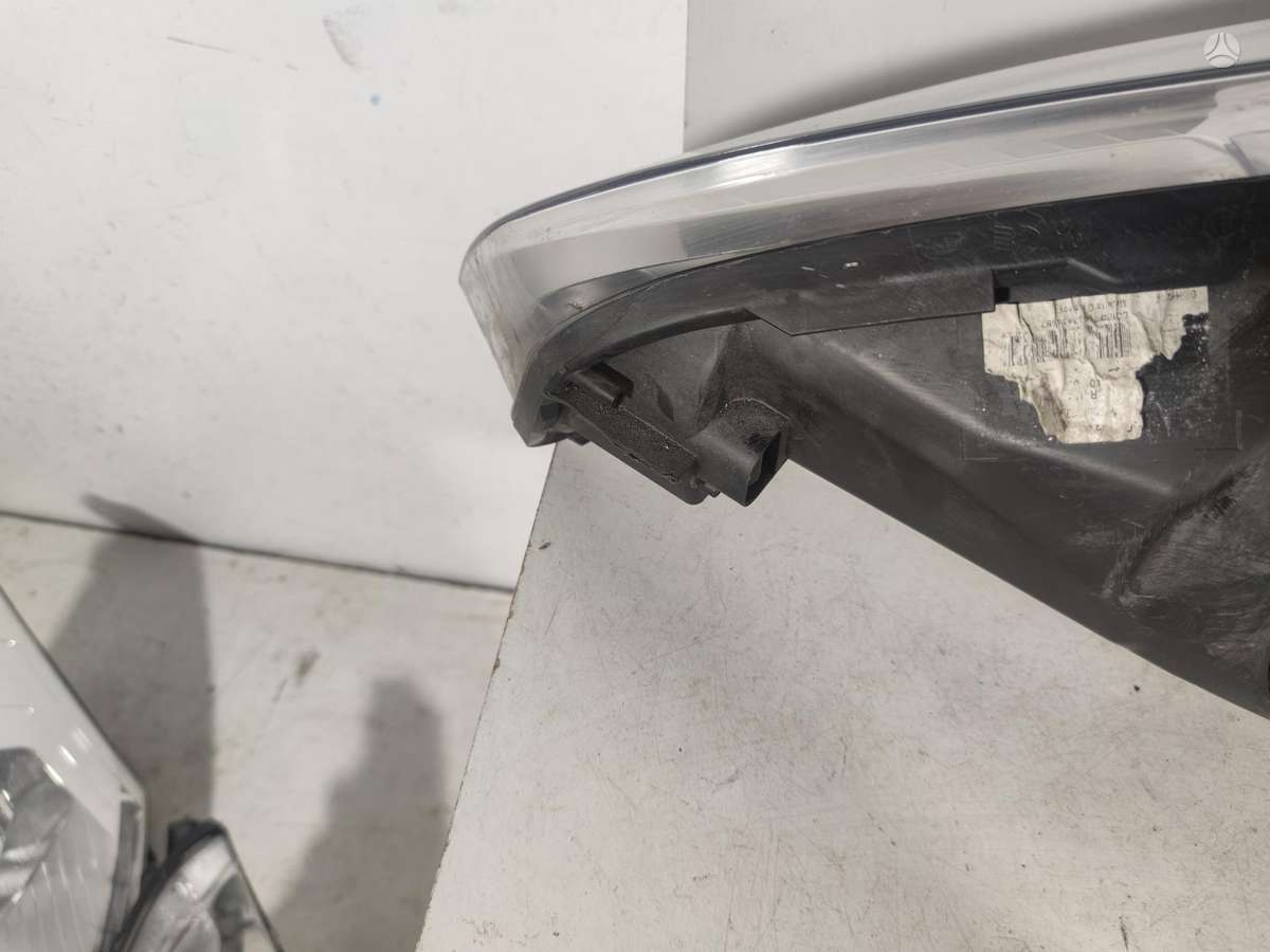 Citroen C4 Picasso gaismas