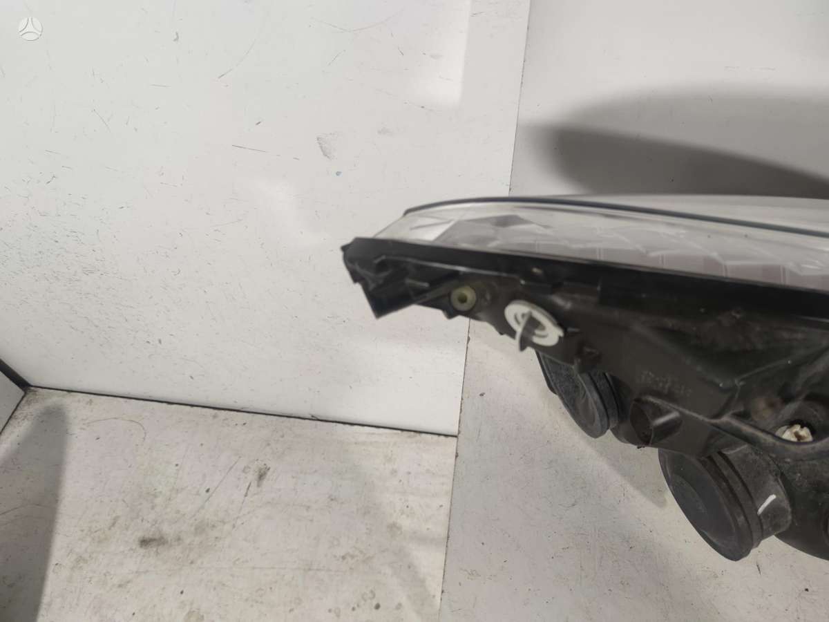 Citroen C4 Picasso gaismas
