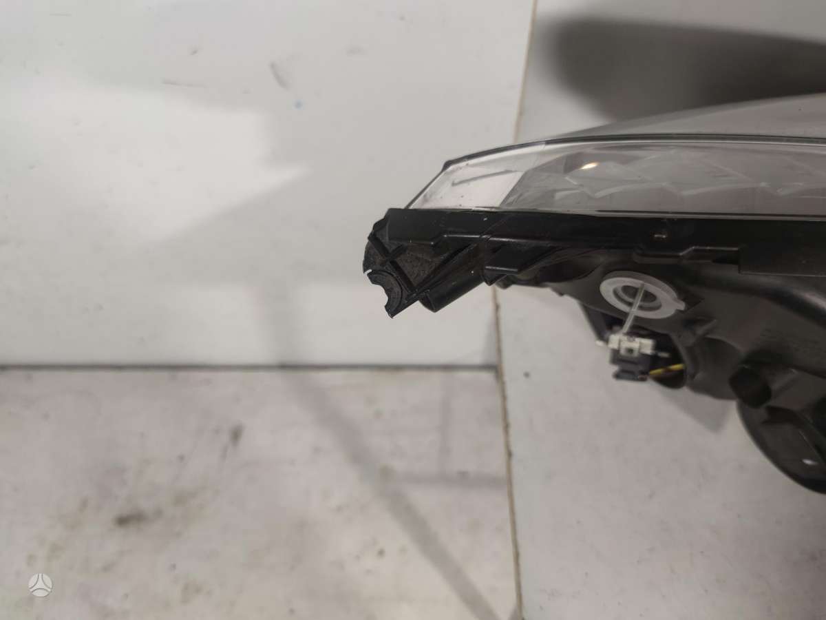 Citroen C4 Picasso gaismas