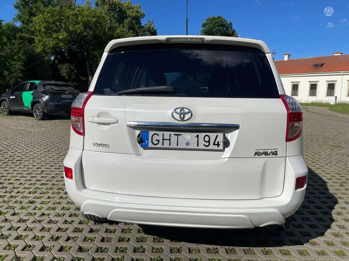 Toyota RAV4 - 9