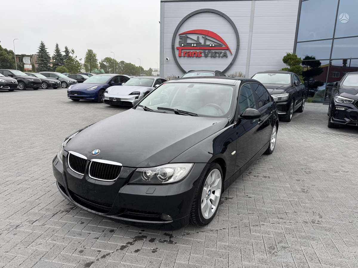 BMW 318, 2.0 l., Седан