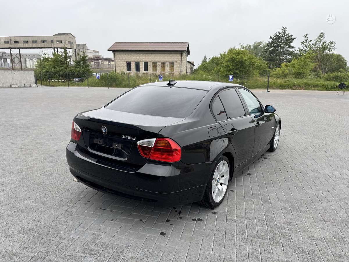 BMW 318, 2.0 l., Седан