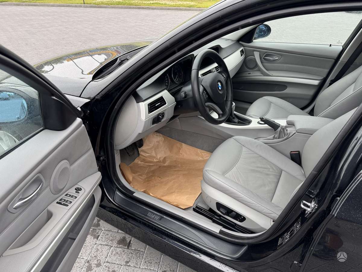 BMW 318, 2.0 l., Седан