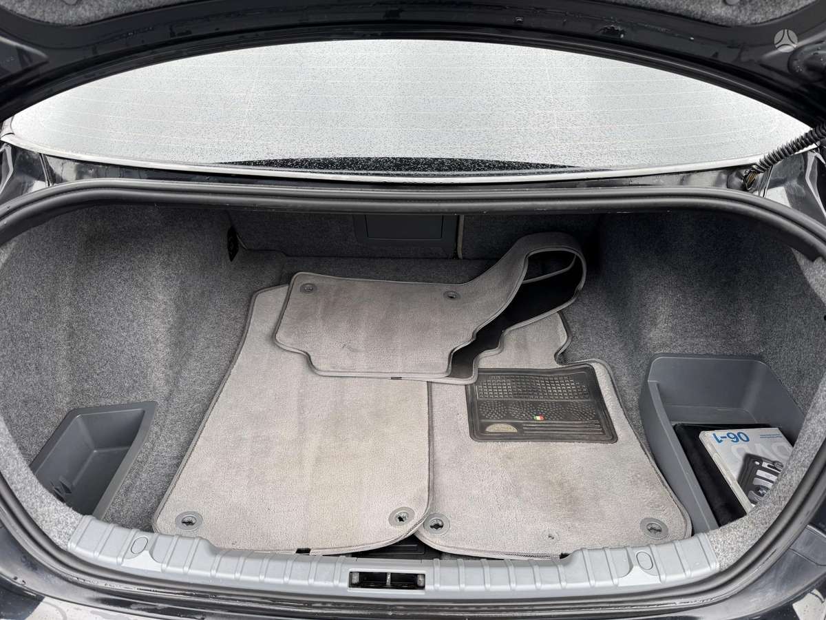 BMW 318, 2.0 l., Седан
