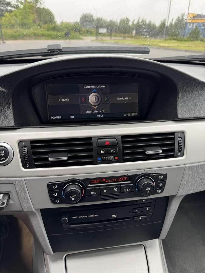 BMW 318, 2.0 l., Седан