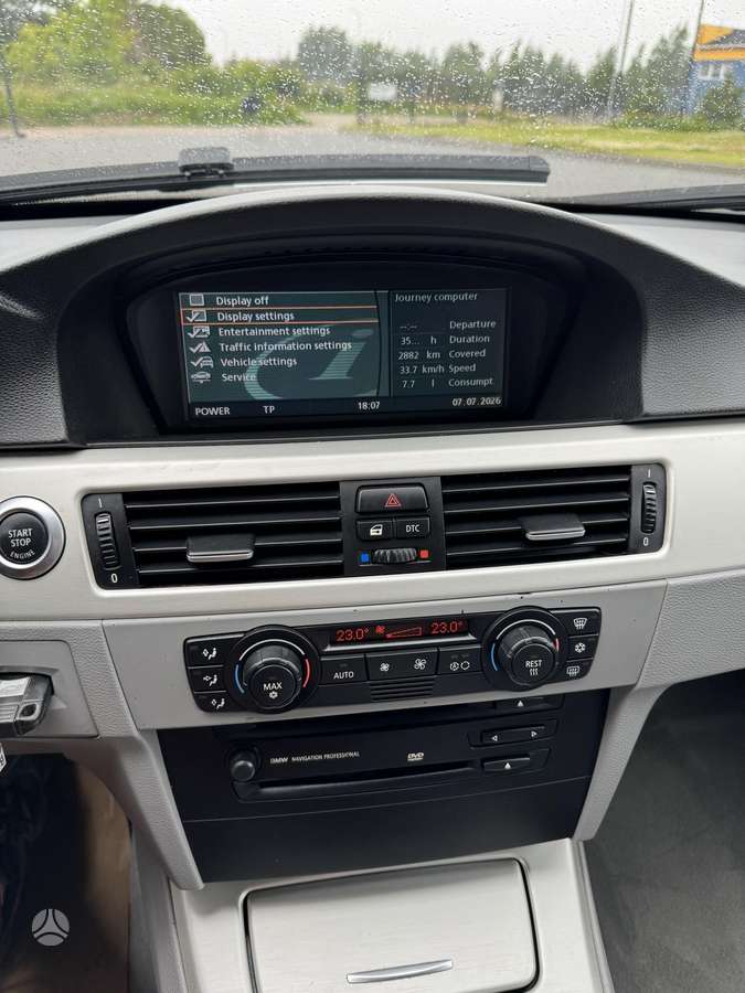 BMW 318, 2.0 l., Седан