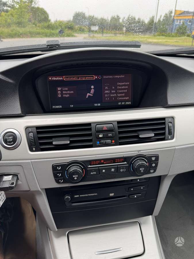 BMW 318, 2.0 l., Седан