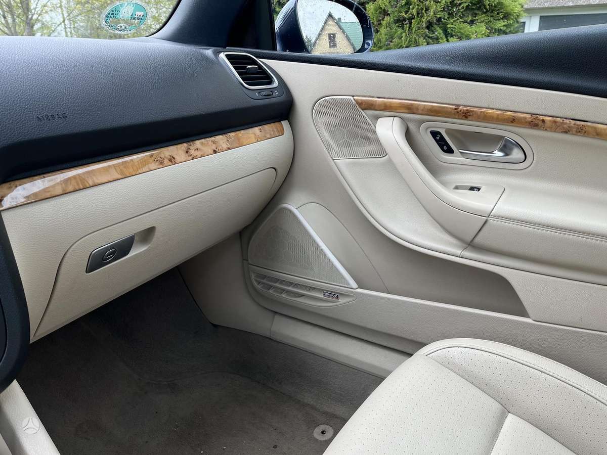 Volkswagen Eos, 2.0 l., convertible
