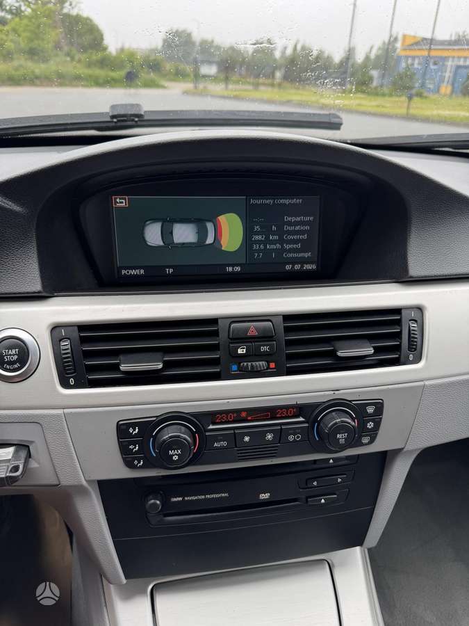 BMW 318, 2.0 l., Седан
