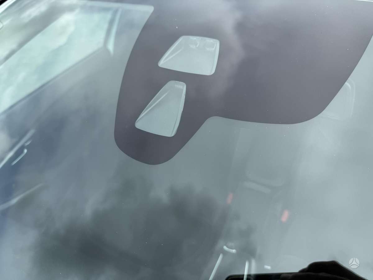 Volvo V40, 1.6 l., hatchback