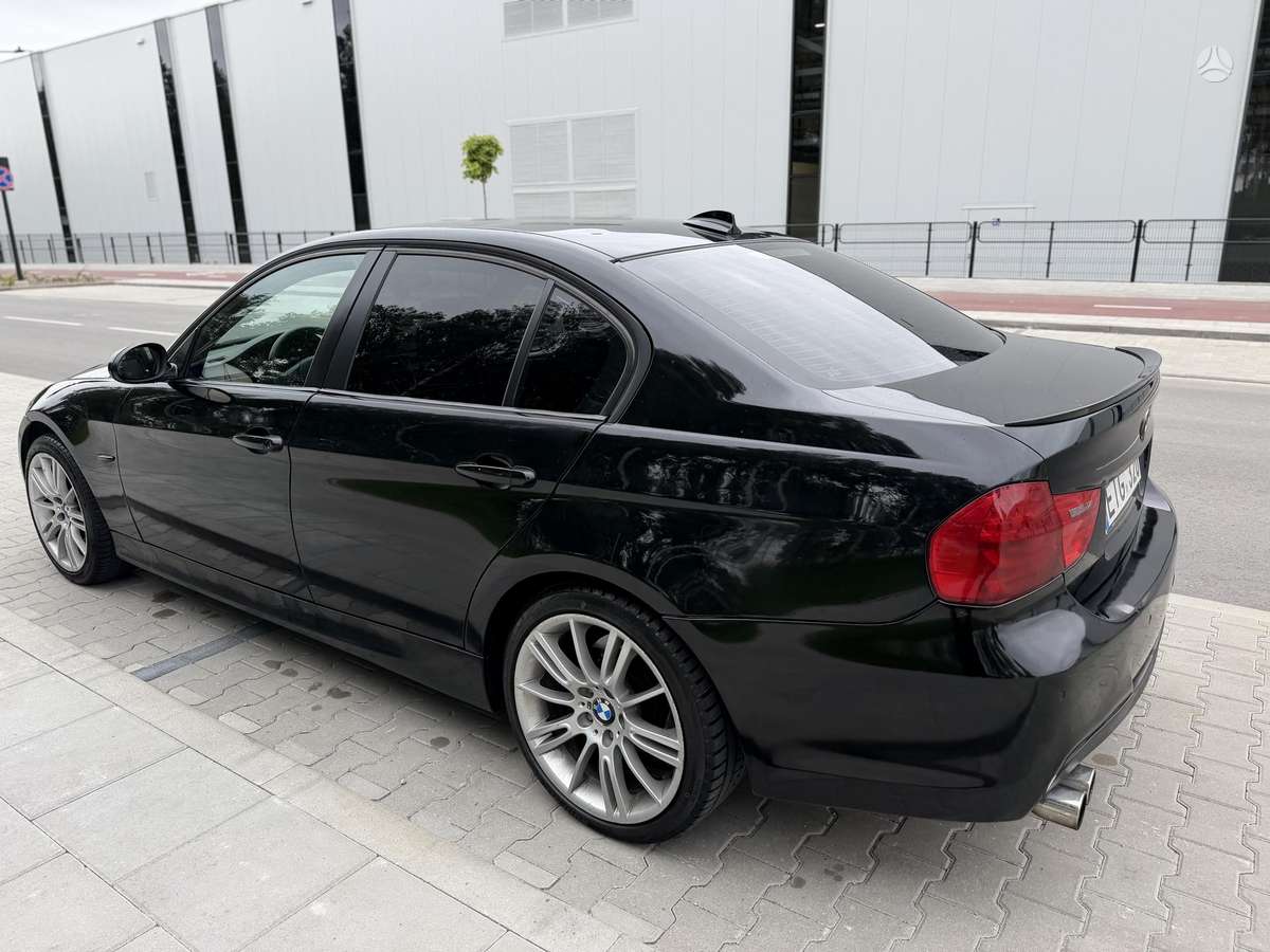 BMW 320, 2.0 l., Седан