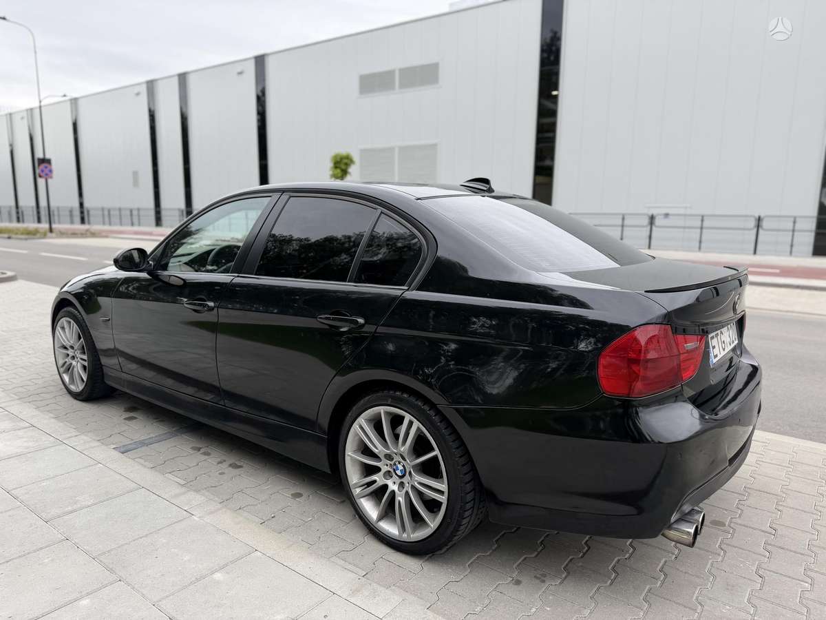 BMW 320, 2.0 l., Седан