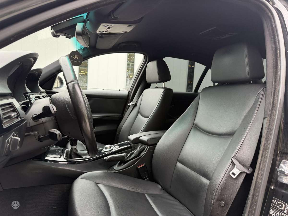 BMW 320, 2.0 l., Седан