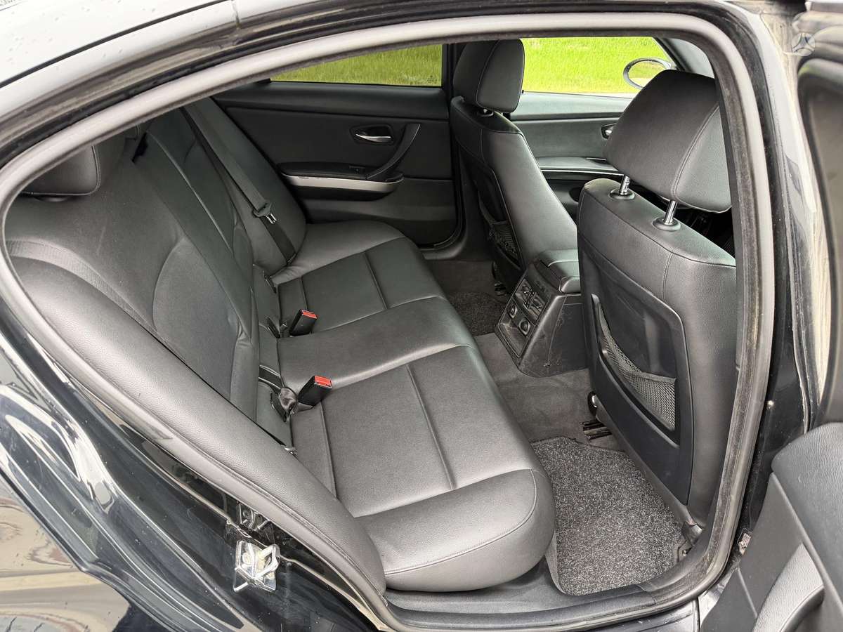 BMW 320, 2.0 l., Седан