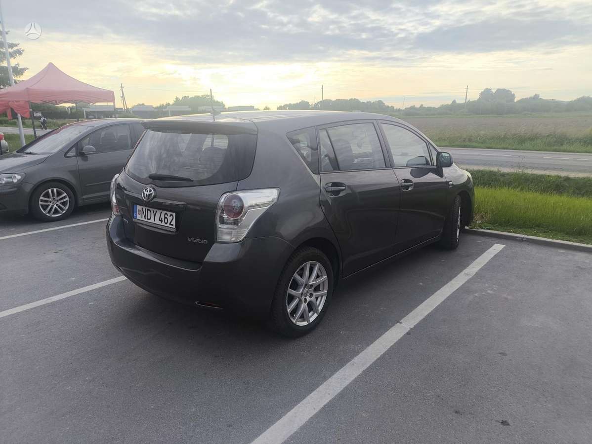Toyota Verso - 3
