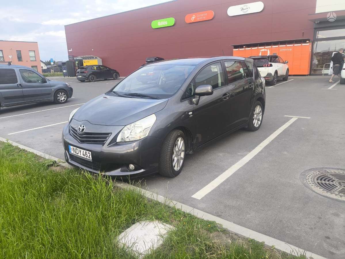 Toyota Verso - 7