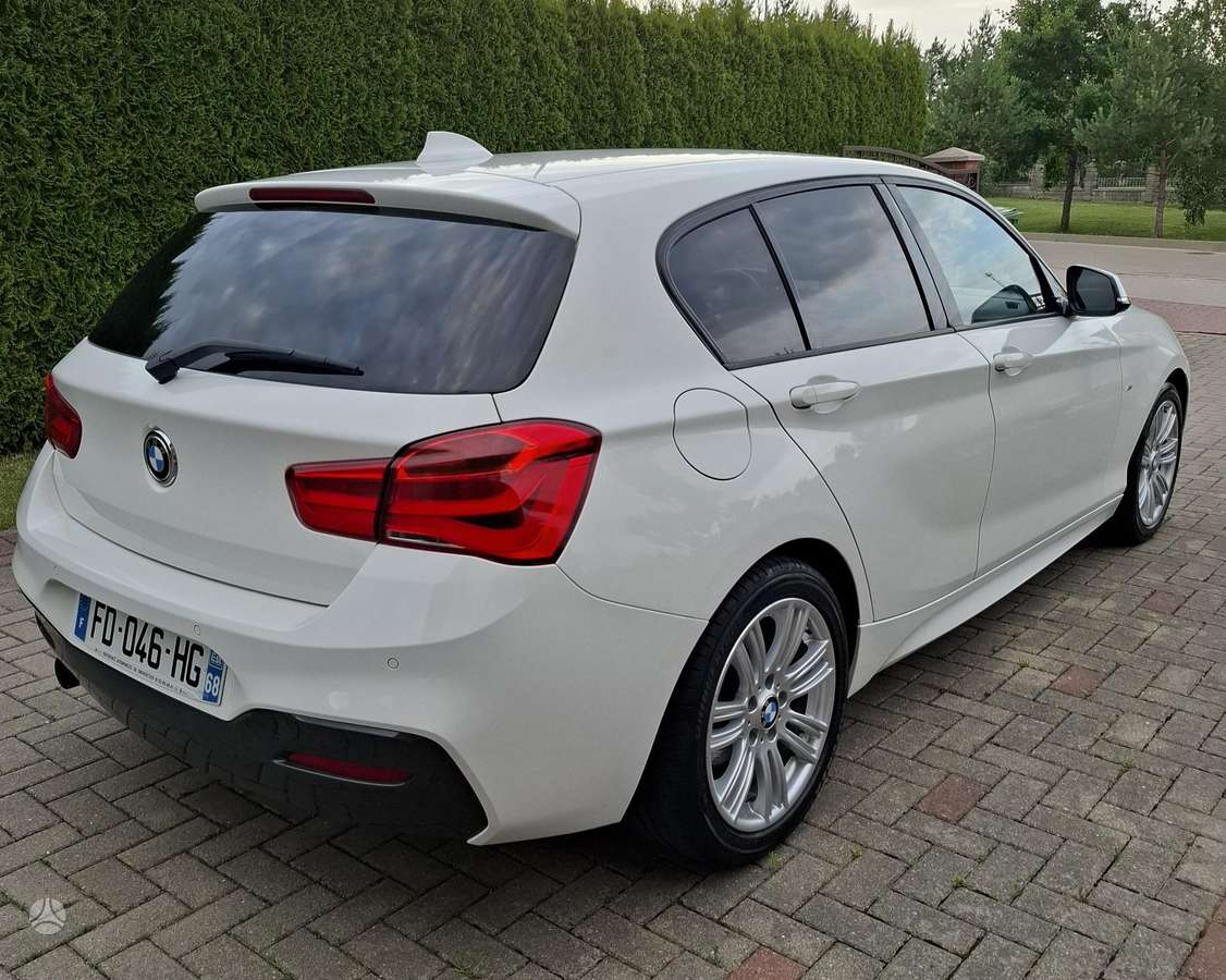 BMW 118, 1.5 l., hatchback
