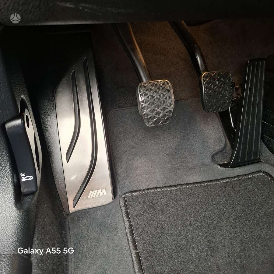 BMW 118, 1.5 l., hatchback