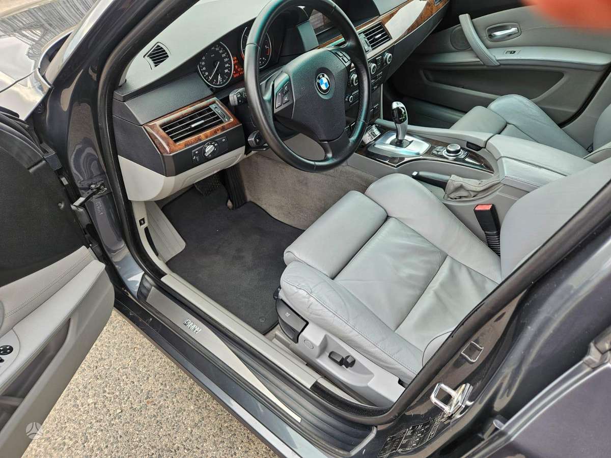 BMW 525, 3.0 l., universalas