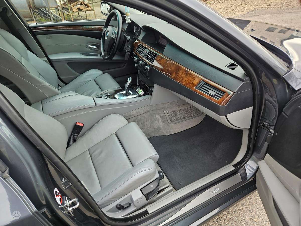 BMW 525, 3.0 l., universalas