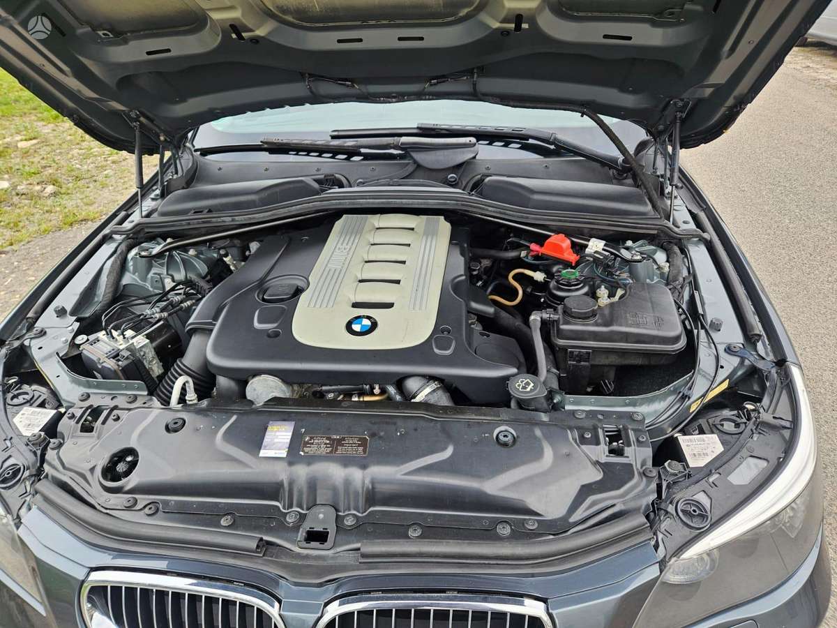 BMW 525, 3.0 l., universalas