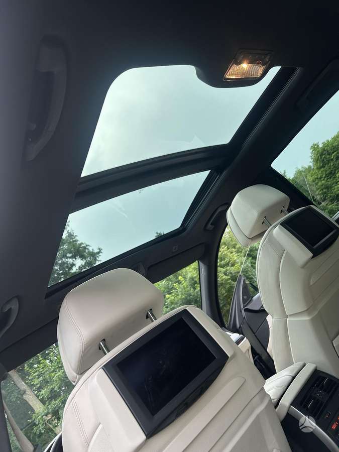 BMW 530 Gran Turismo - 8