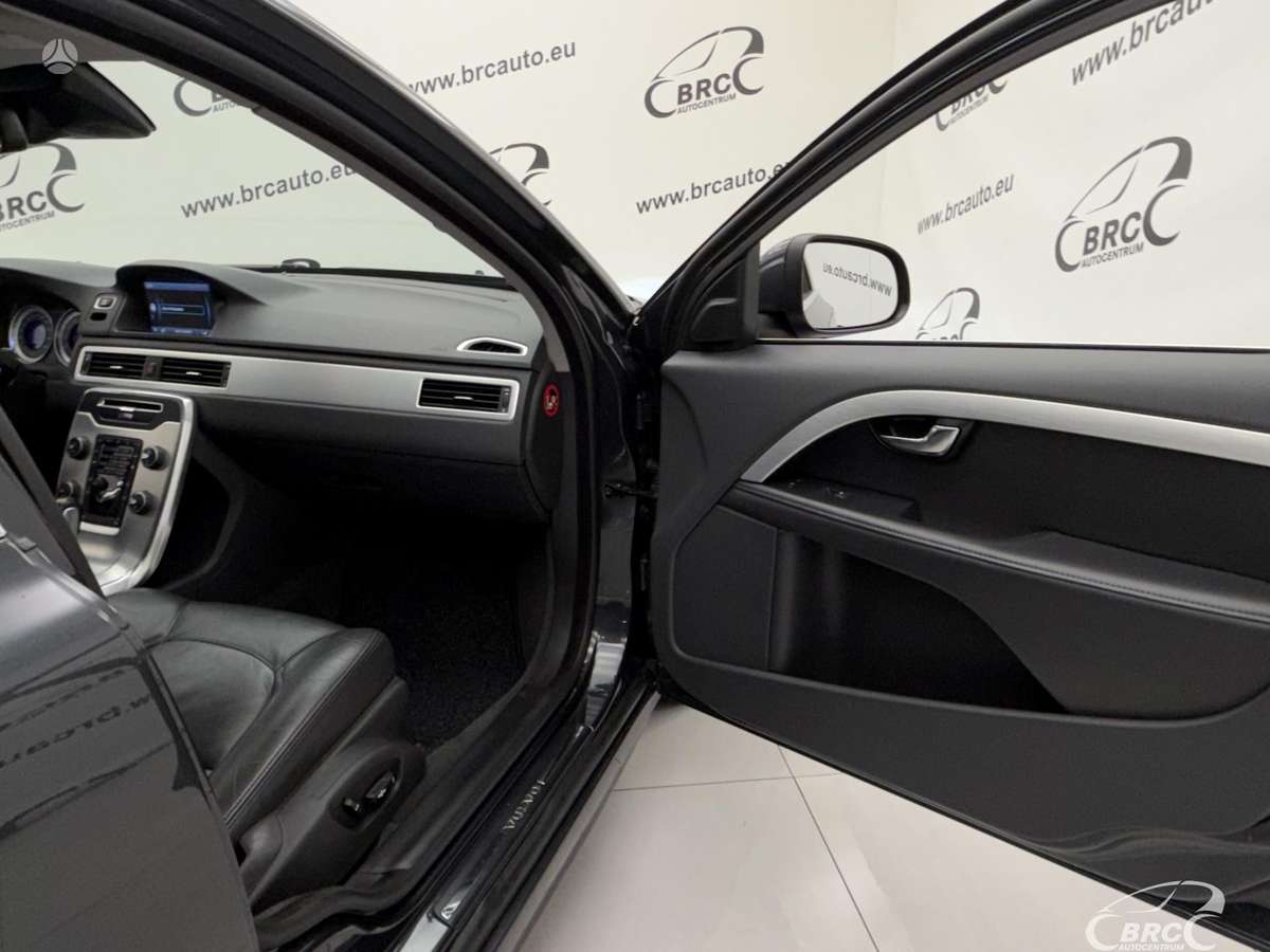 Volvo S80, 3.0 l., Седан