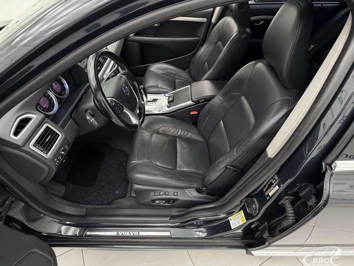 Volvo S80, 3.0 l., Седан