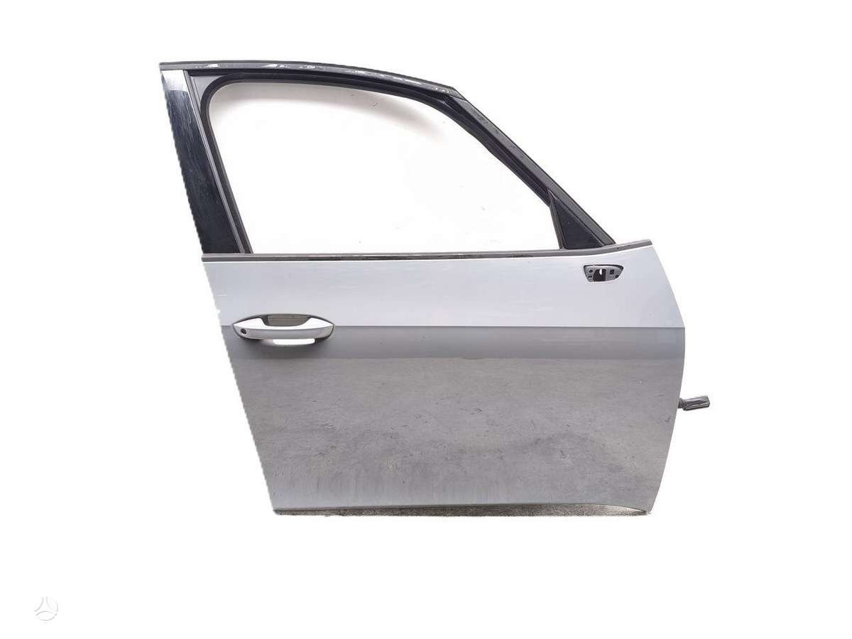 Cupra Born doors